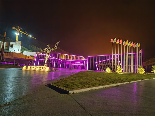 城市亮化是现代城市建设的重要组成部分，它不仅可以美化城市的夜景，还能提升城市的整体形象。随着科技的不断进步，城市亮化也得到了更多的关注和创新。本文将介绍一些关于城市亮化的创意和技术，帮助读者了解库尔勒城市亮化的重要性以及如何进行库尔勒城市亮化的规划和实施。