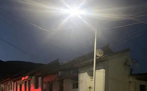 农村院子里最适合的库尔勒太阳能路灯亮度与安装要点